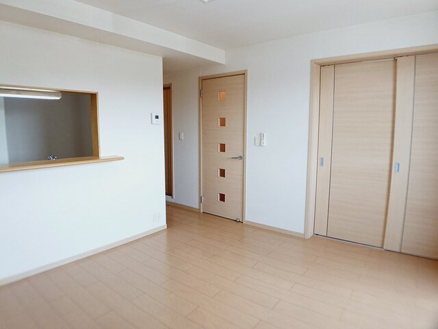 クリスタルコート 203・洋室 画像1 クリスタルコート 203・洋室 画像1