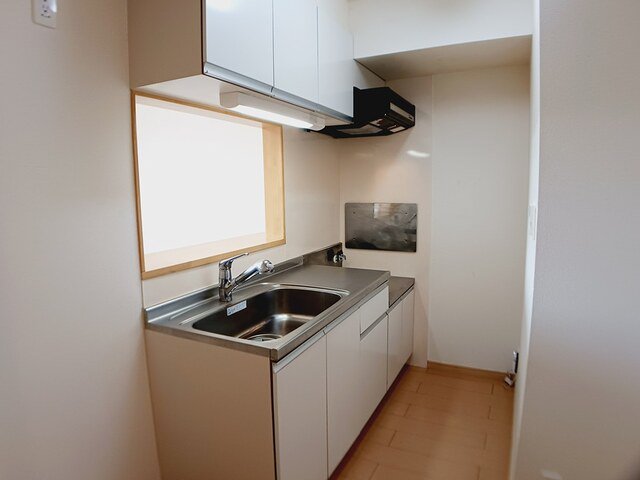 クリスタルコート 203・洋室 画像3 クリスタルコート 203・洋室 画像3