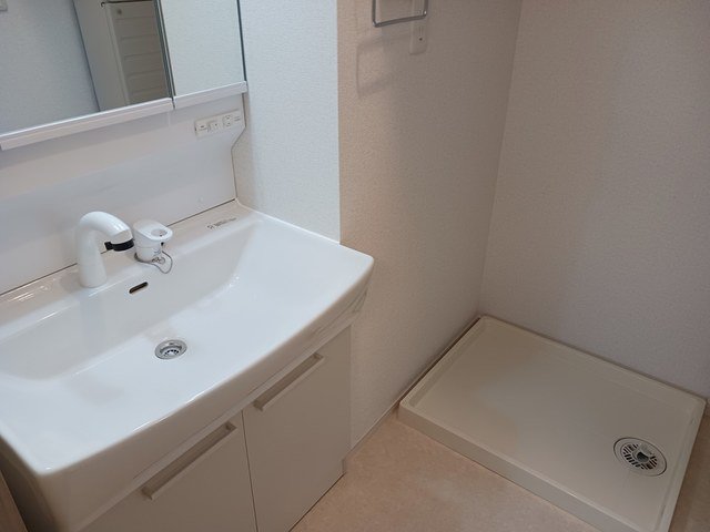 ロッツ クレインⅡ 103・洋室 画像4 ロッツ クレインⅡ 103・洋室 画像4