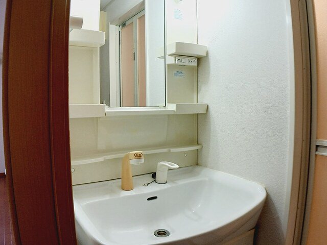 ウエスト ファイブ ヒルズ 202・洋室 画像6 ウエスト ファイブ ヒルズ 202・洋室 画像6