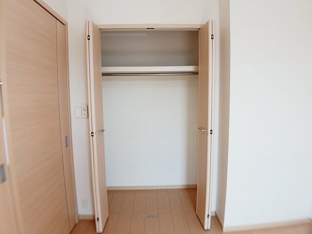 クリスタルコート 203・洋室 画像4 クリスタルコート 203・洋室 画像4