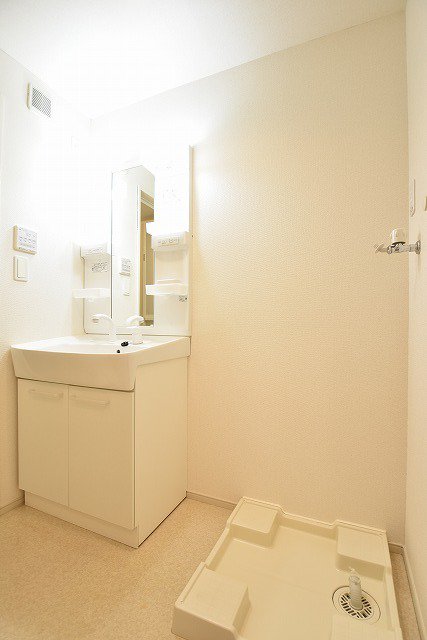 シェーネ・プラシードⅡ 201・洋室 画像4 シェーネ・プラシードⅡ 201・洋室 画像4