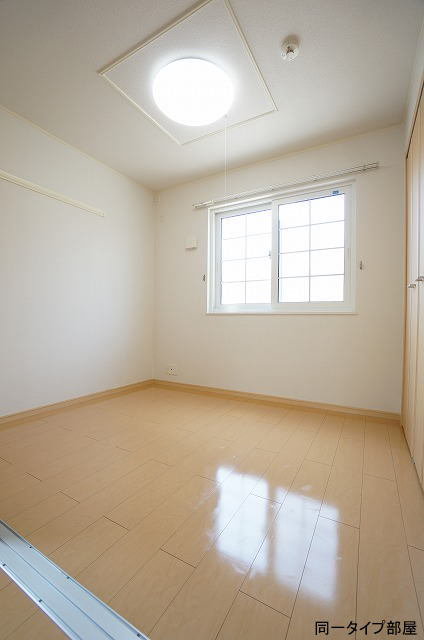 ベルハウス八幡 102・洋室 画像3